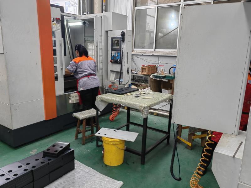 生產(chǎn)設(shè)備
